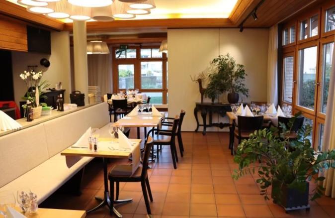 Hotel Breiti Bachenbulach Ngoại thất bức ảnh